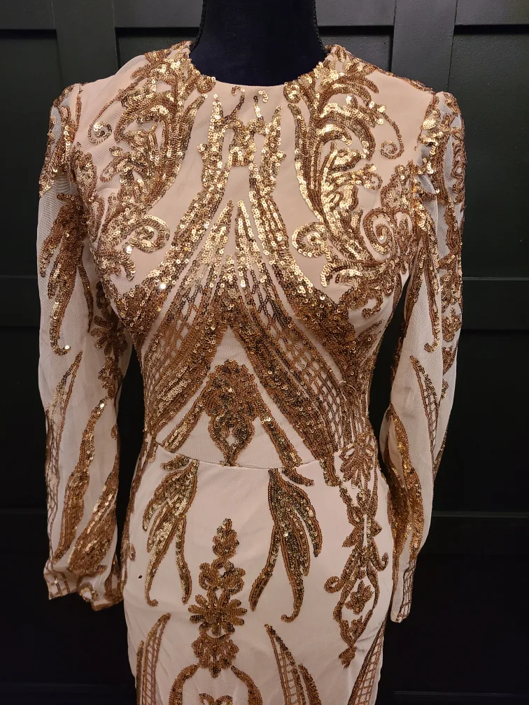 Stunning Gold Sequin & Satin Formal Gown - Size 6 image indicator(8)