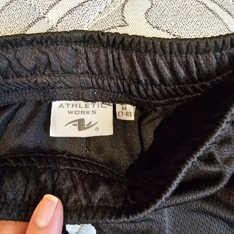 Athletic Works Boys' Size Medium (7-8) image indicator(2)