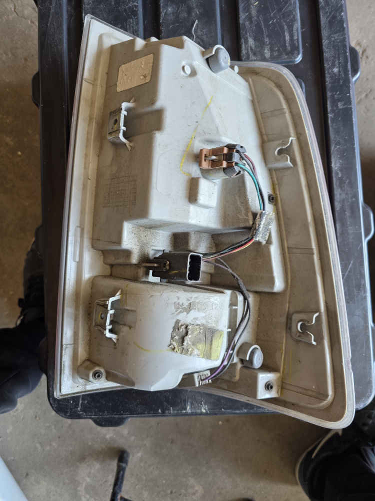 Dodge Ram Tail Light Assembly - photo 2
