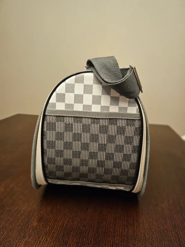 Premium Brands Pet Carrier - Grey and White Checkered image indicator(2)