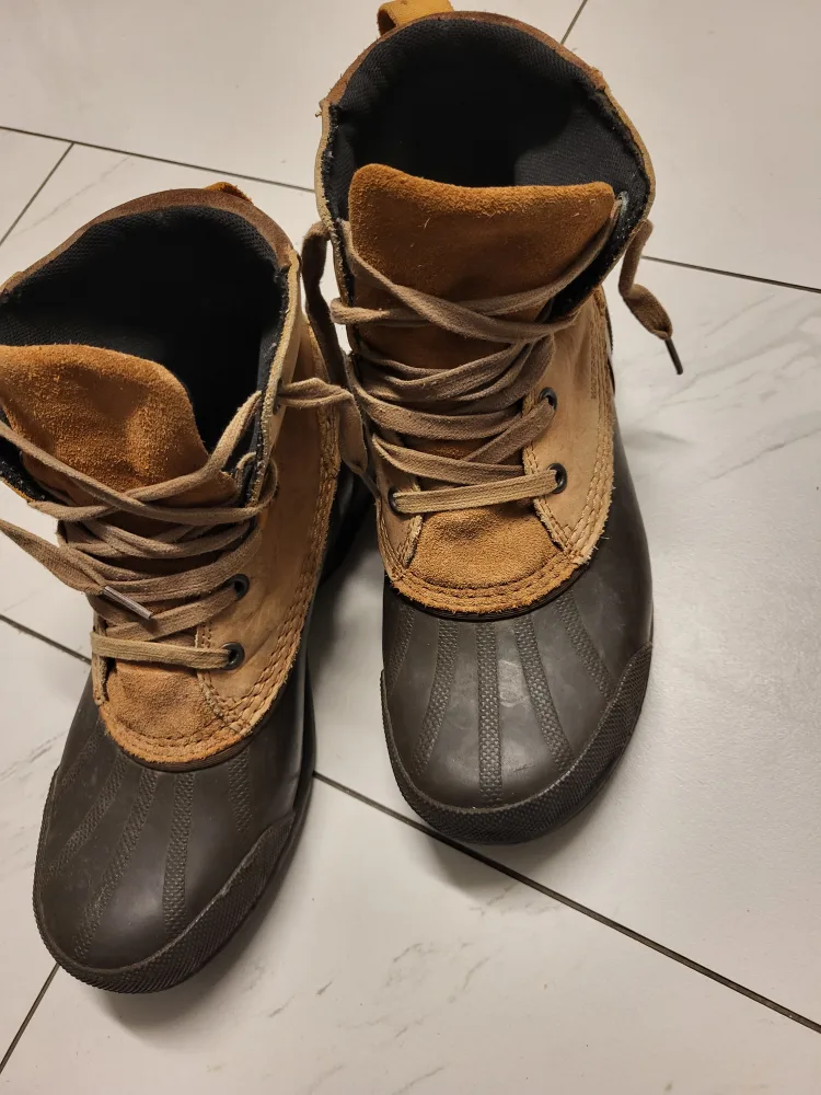 Men's Sorel Boots Size 9.5 image indicator(2)