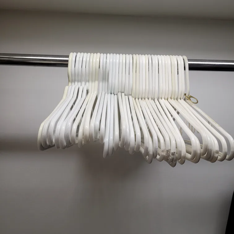 #Freecycle 36 White Plastic Hangers image indicator(3)