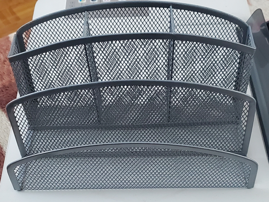 Grey Metal Mesh Desk Organiser 🧡