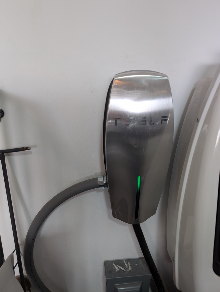 Tesla Wall Connector
