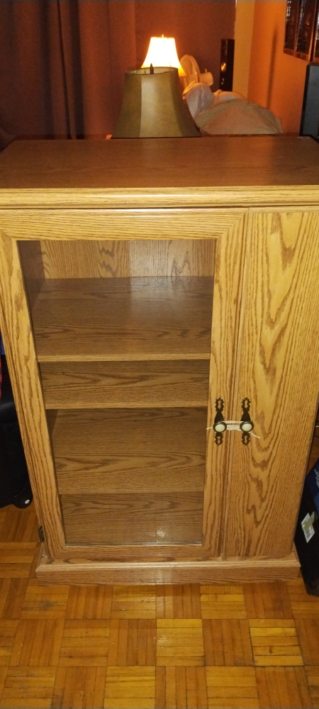 Oak wooden stereo/tv stand🧡