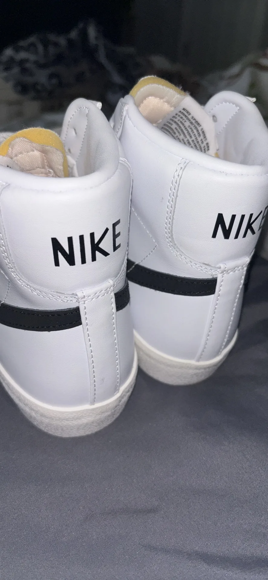 Nike shoes image indicator(2)