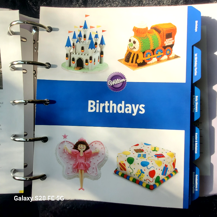 Wilton Ultimate Treat & Decorating Collection Binder - photo 2