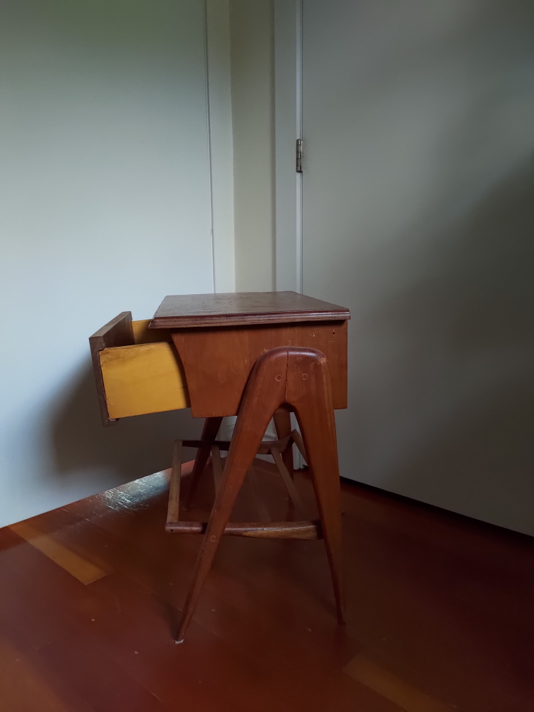 solid wood bedside table - photo 3