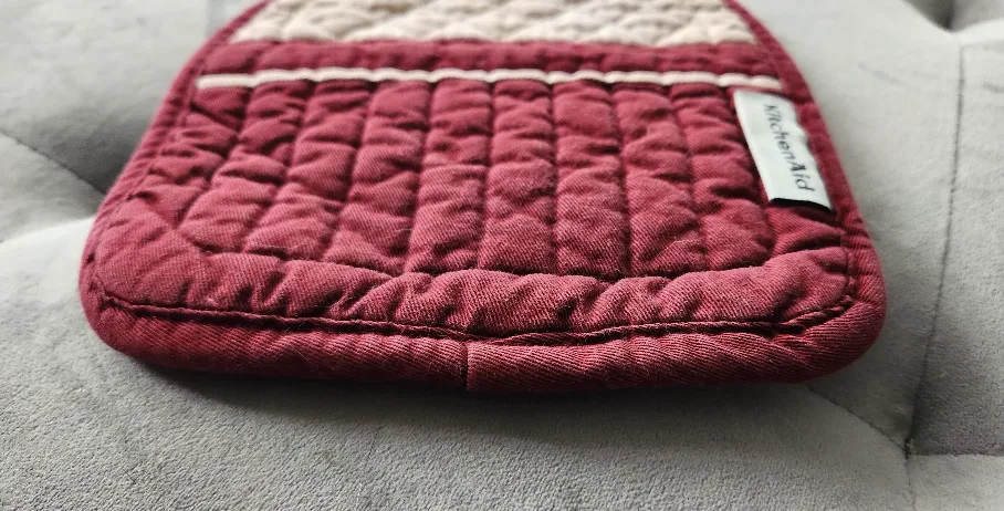 KitchenAid Quilted Pot Holder image indicator(2)