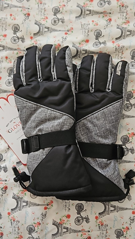 Gray and Black Ski Gloves with 3M Thinsulate