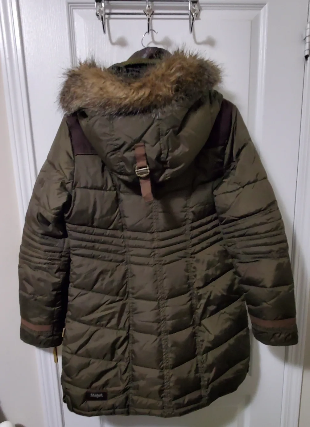 KHUJO Women's Olive Green Puffer Jacket with Faux Fur Hood [XL] image indicator(3)