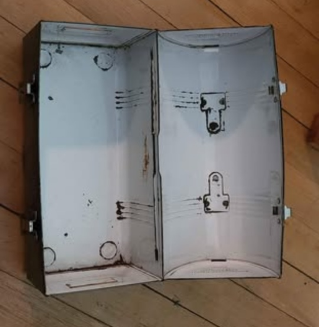 Vintage Metal Lunchbox - photo 3