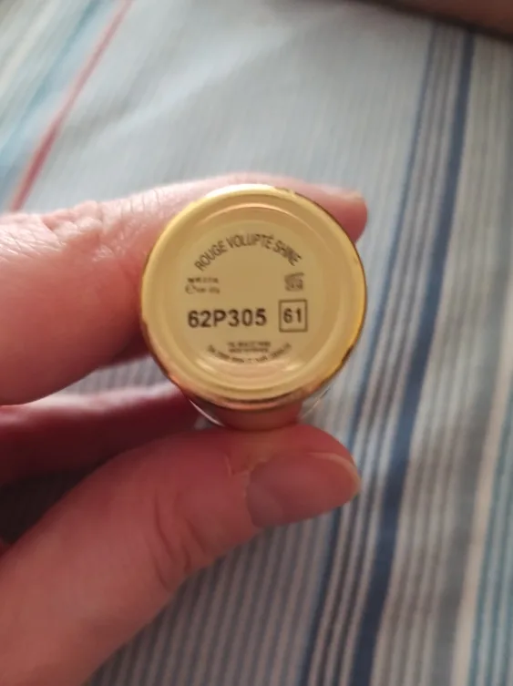 Yves Saint Laurent Rouge Volupté Shine Lipstick # 61 image indicator(2)