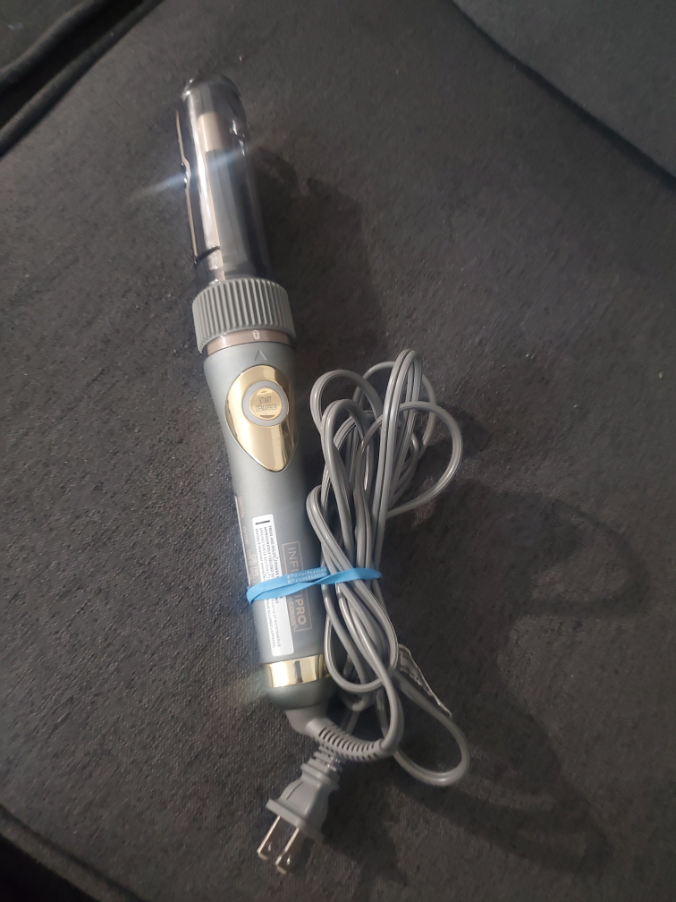 Infinitipro by Conair automatic Curling Wand