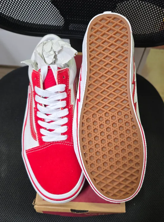 Brand new Van's Old Skool Bolts for sale in box only $49 image indicator(4)