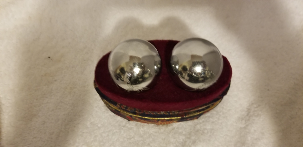 Metal Baoding Balls with Engraved Design in Decorative Box - photo 4