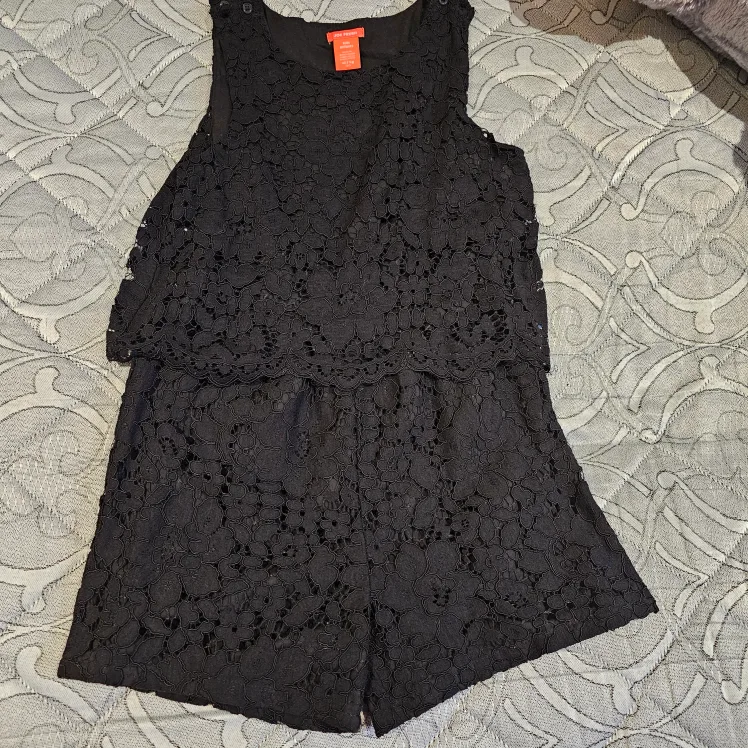 Joe Fresh Girls' Black Lace Romper Size XL image indicator(3)