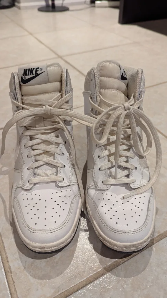 Women's Nike Dunk Sky High Wedge Sneakers - Size 6 US image indicator(2)