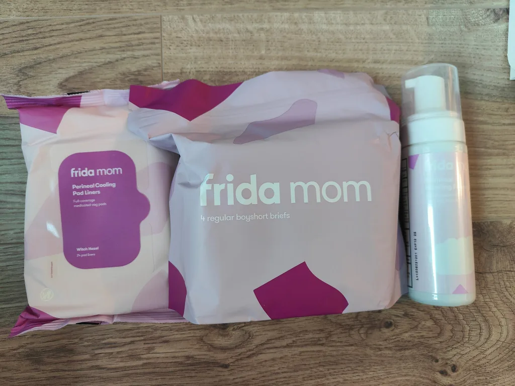 Frida Mom Postpartum delivery kit image indicator(2)