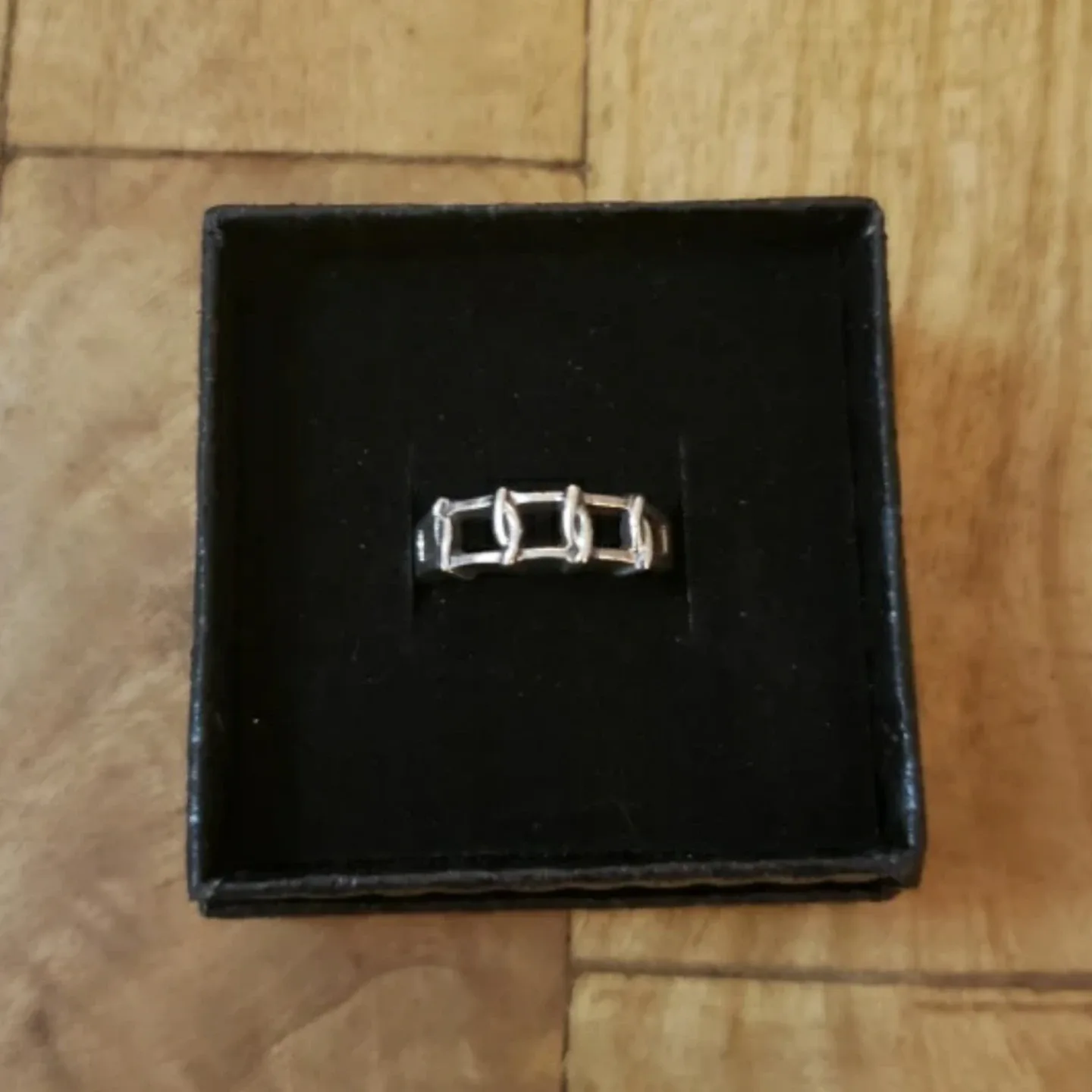 Sterling Silver Ring image indicator(2)