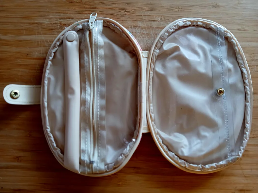 FREE Cosmetics/Makeup Bag #freecycle image indicator(2)