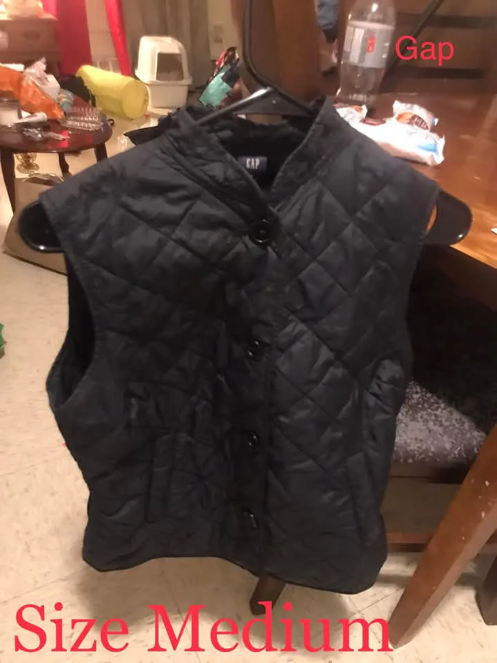 Gap Quilted Vest - Size Medium thumbnail