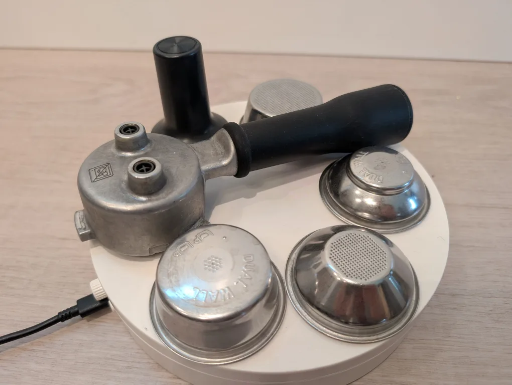 Breville Bambino BES450BSS Espresso Machine w/ Portafilters image indicator(4)