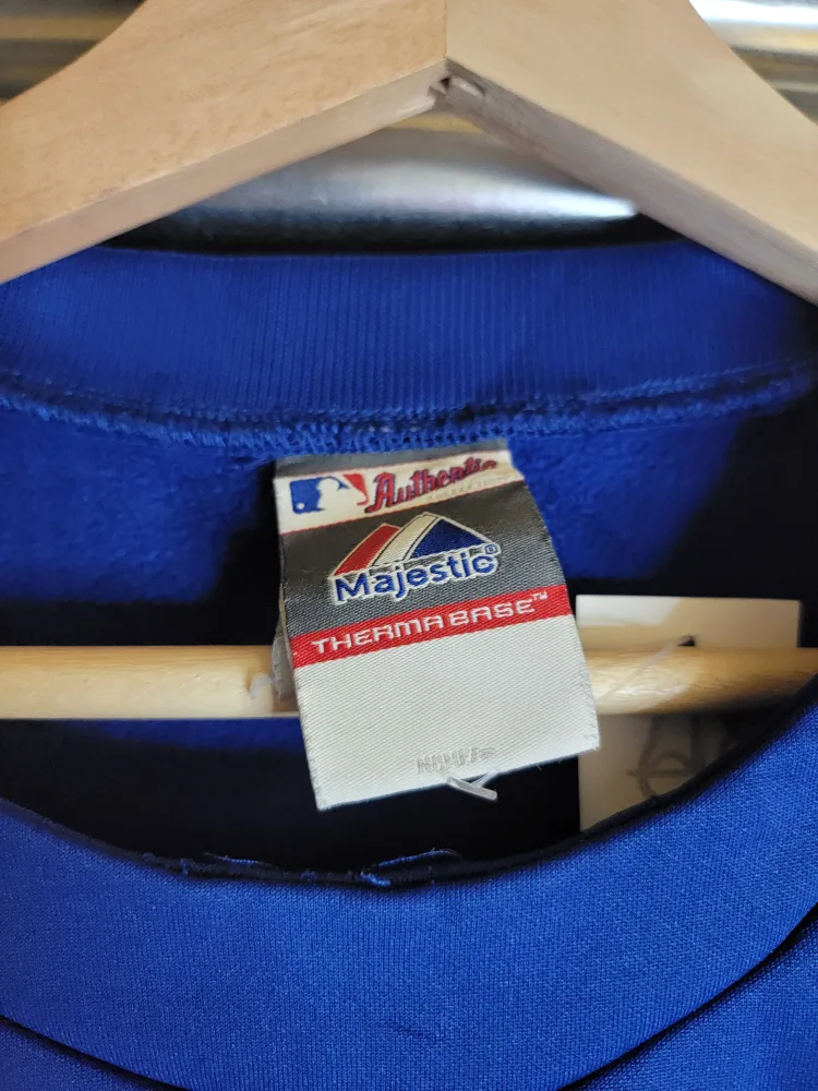 Majestic Toronto Blue Jays Thermabase Pullover image indicator(3)