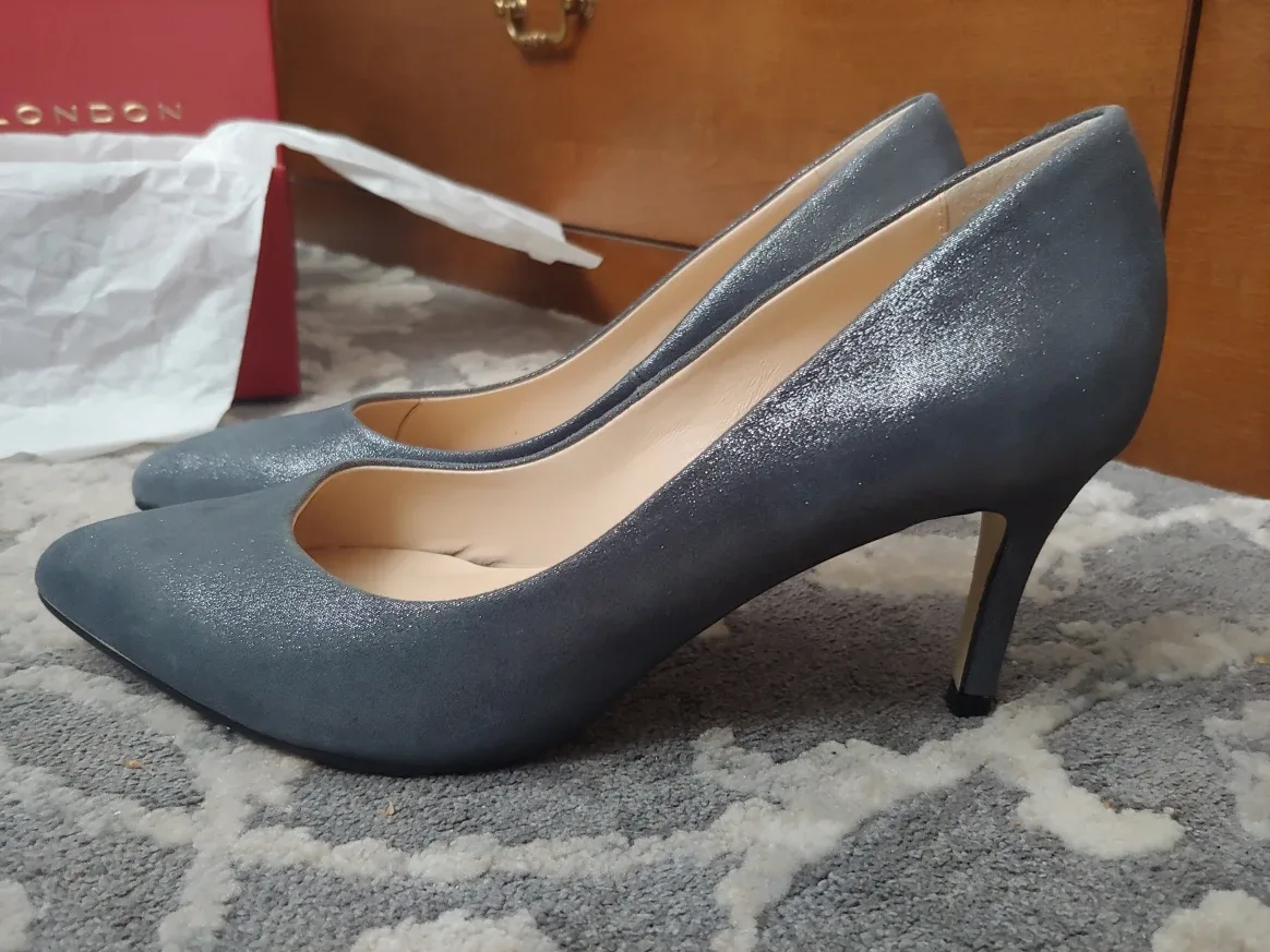 Sacha London Women's Grey Glitter Pointed-Toe Heels - Size 7 image indicator(6)