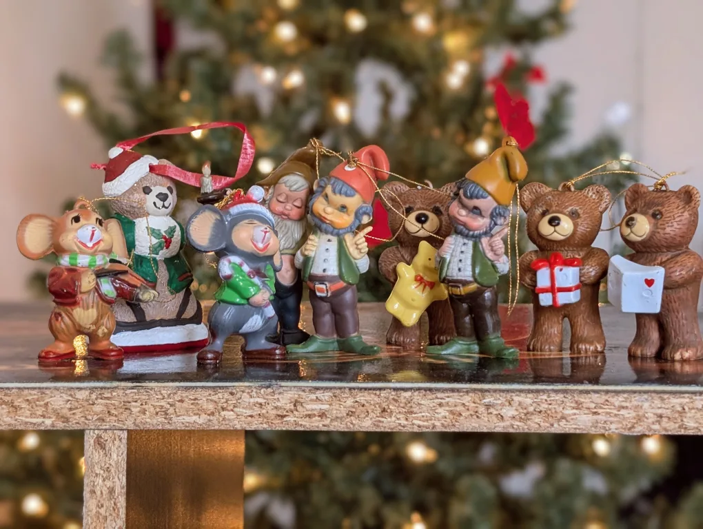 Vintage hand-painted Christmas Ornament Set image indicator(2)