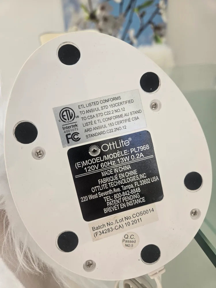 Ottlite Desk Lamp - Silver image indicator(8)