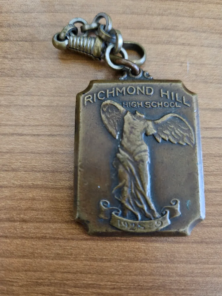 VINTAGE RICHMOND HILL HS SOCCER MEDAL 1925-29 image indicator(2)