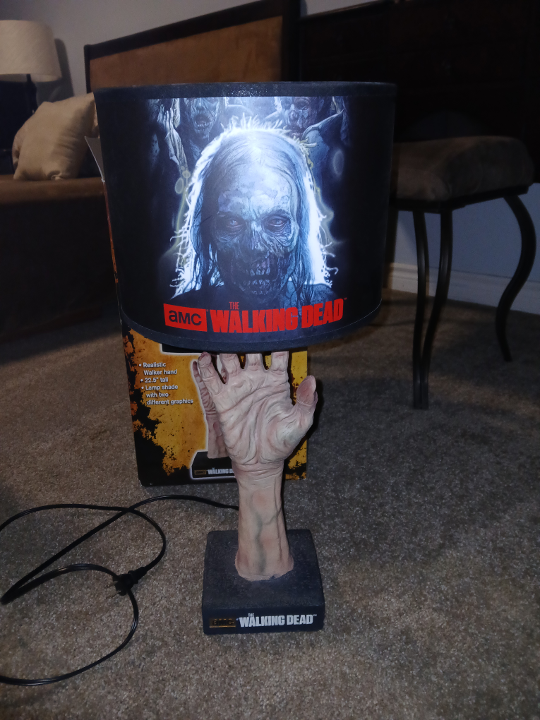 The Walking Dead Zombie Hand Lamp & Crossbow Lamp - photo 2