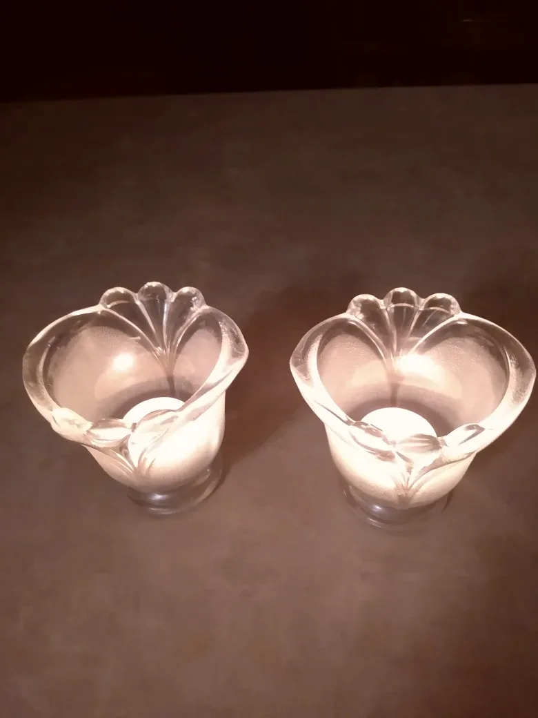 (New) Eligant Pair of Crystal Glass Votive Holders with candle image indicator(4)