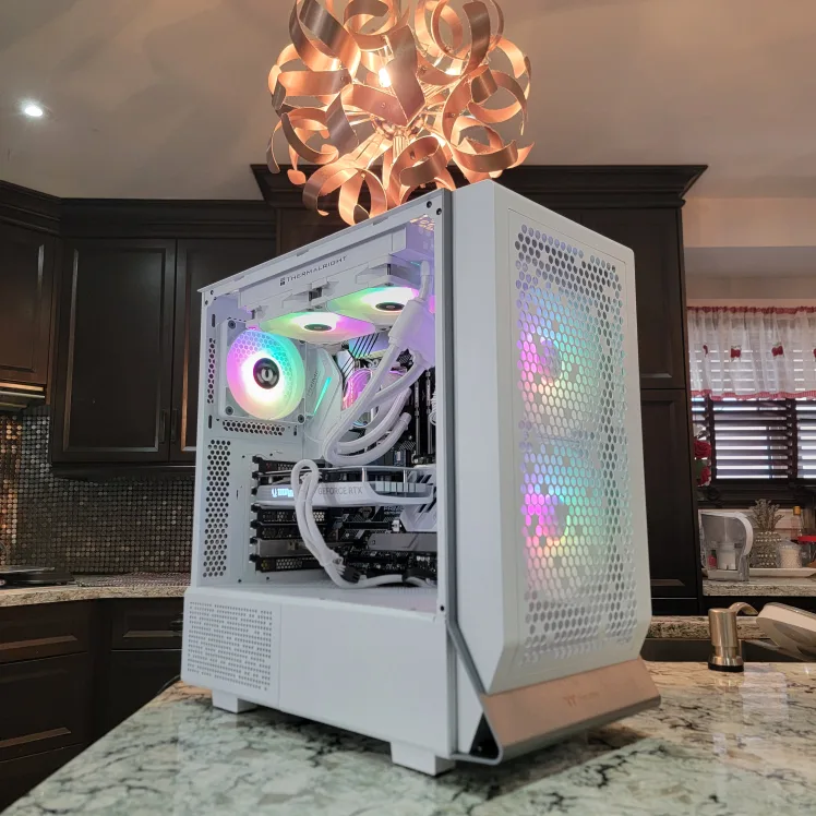 CUSTOM GAMING PC : Ryzen 9 5900x / RTX 4060 / 32GB RAM / WIFi image indicator(8)