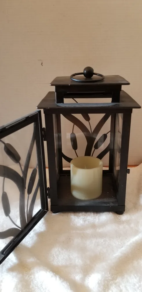 Metal Lantern with Cattail Design image indicator(3)