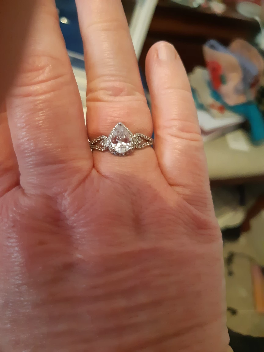 Elegant Pear-Shaped CZ Ring - photo 4