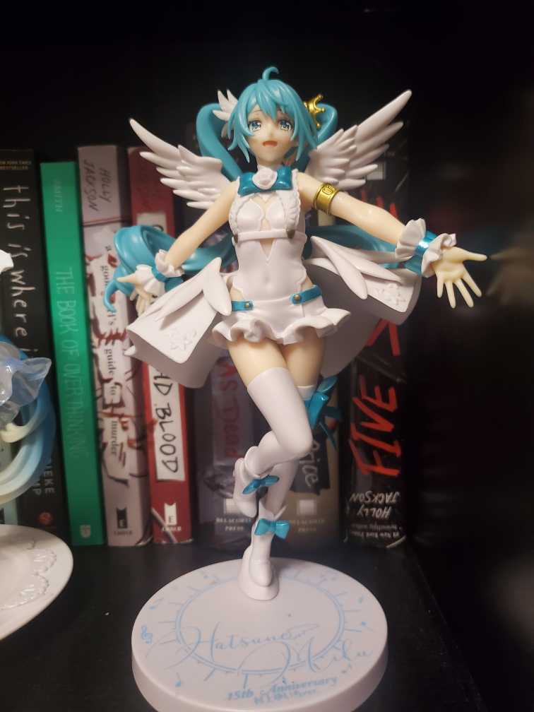 Hatsune Miku 15th Anniversary Figure