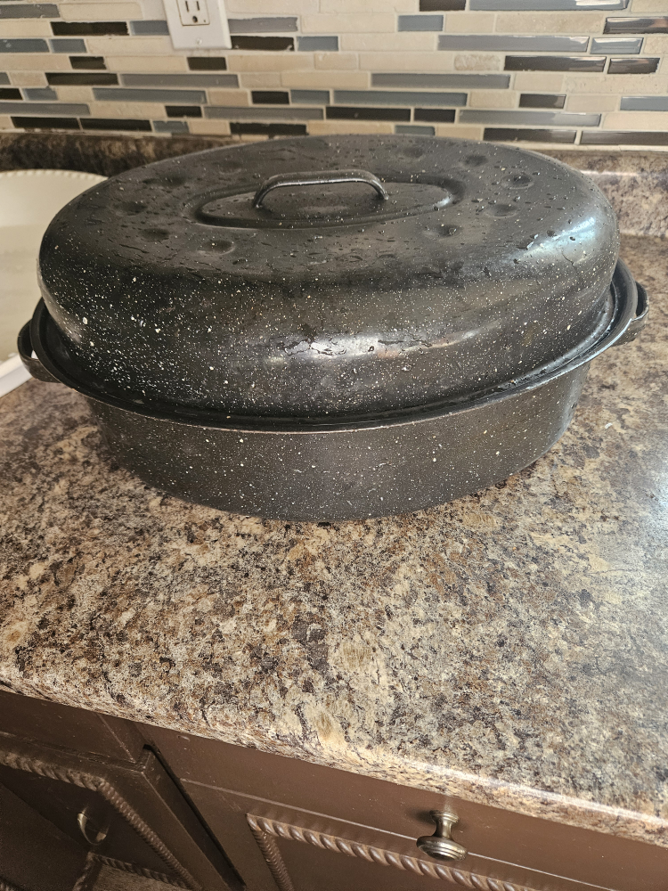 Vintage Black Oval Roasting Pan with Lid