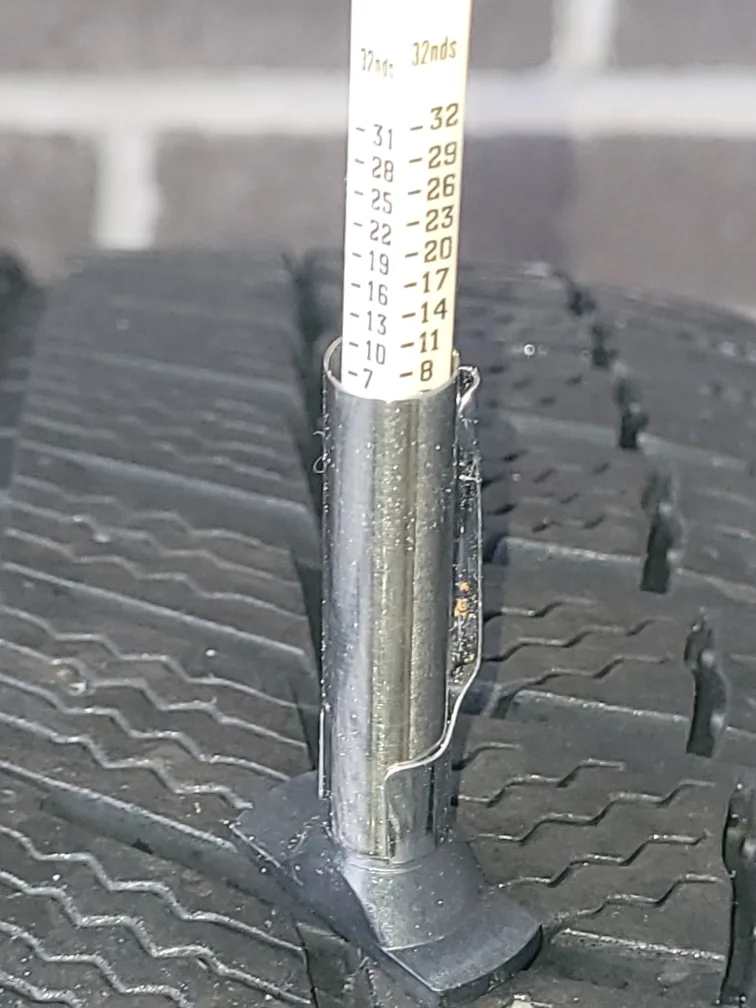 Michelin X-ICE x i3 225 45/R18 image indicator(3)