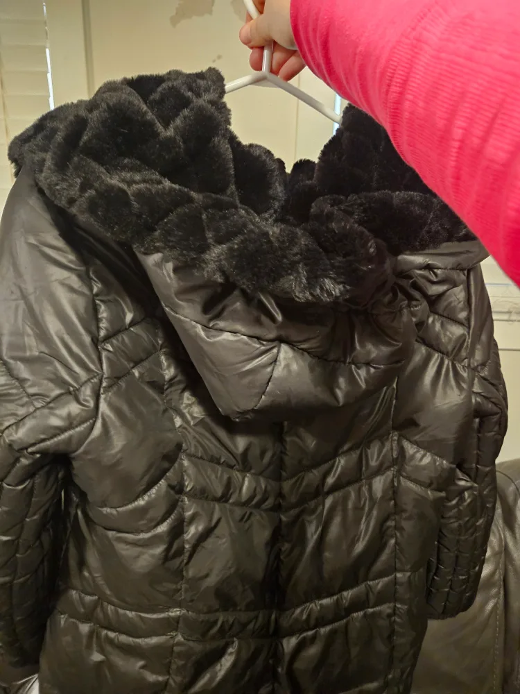 Women's Black Puffer Jacket with Faux Fur Hood image indicator(2)