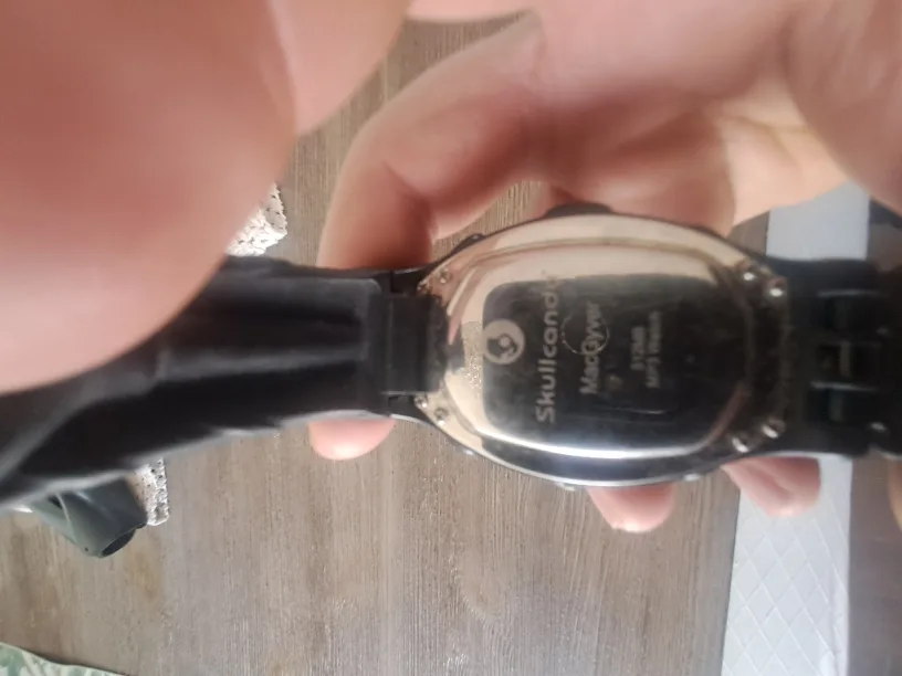 SkullCandy 512Mb MP3 watch image indicator(4)