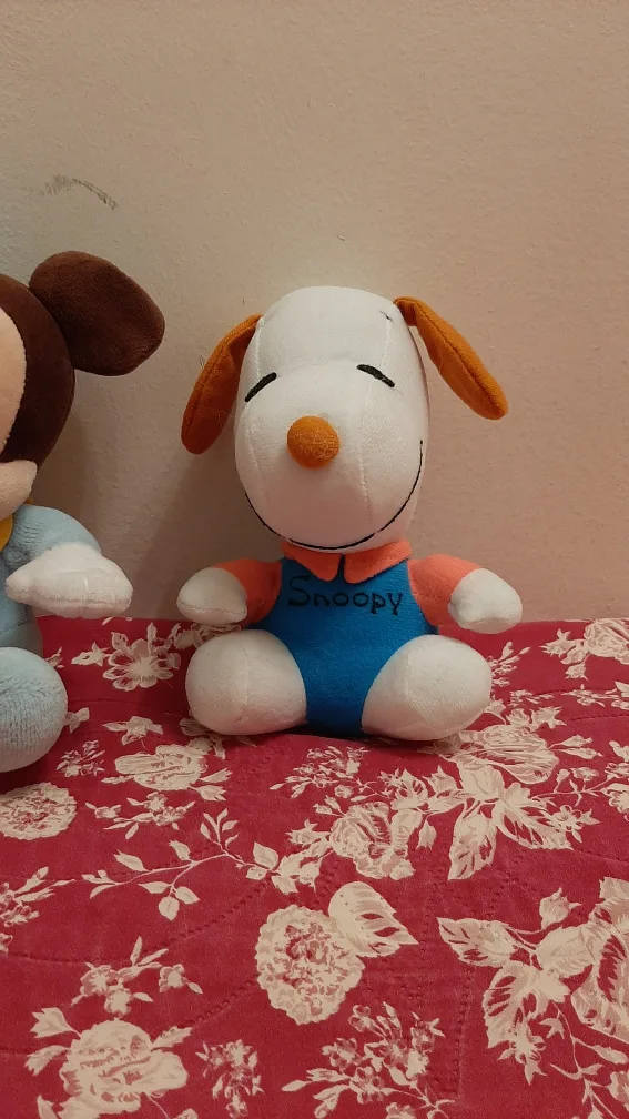 Collectible Plush Toy Set - Hello Kitty, Mickey Mouse, Snoopy image indicator(4)