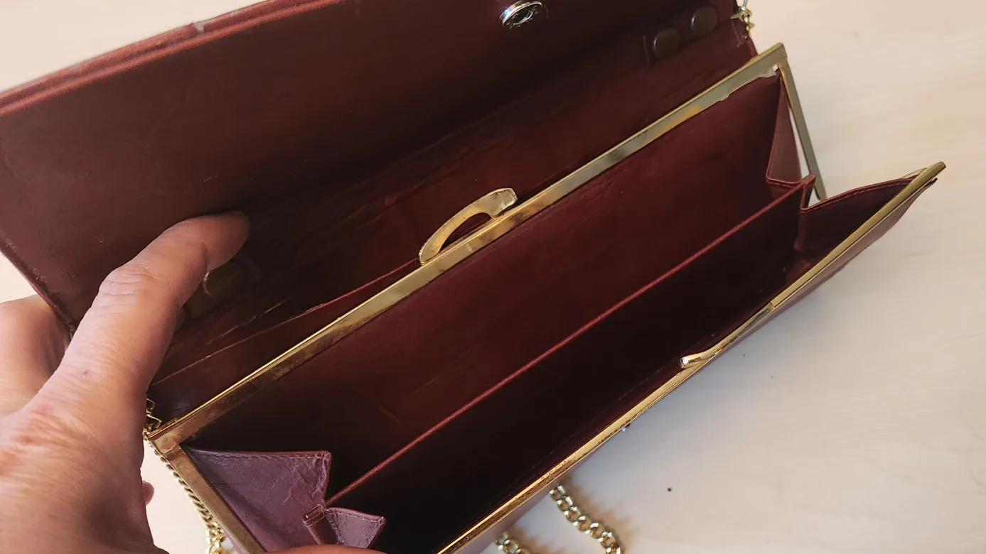 Vintage Crocodile Leather Chain Purse image indicator(4)