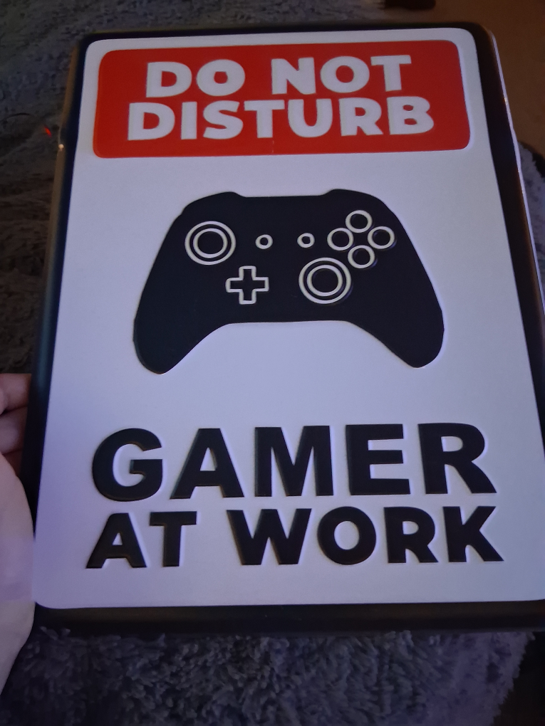 Tin gamer sign