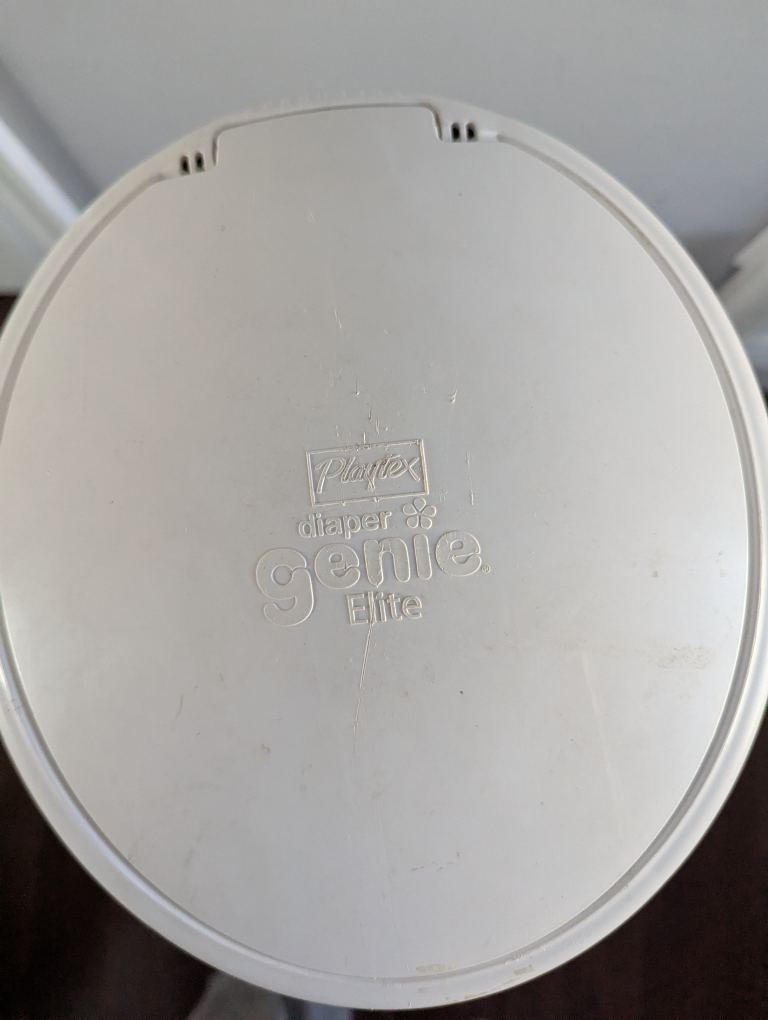Pampers Genie Elite Diaper Pail - photo 2