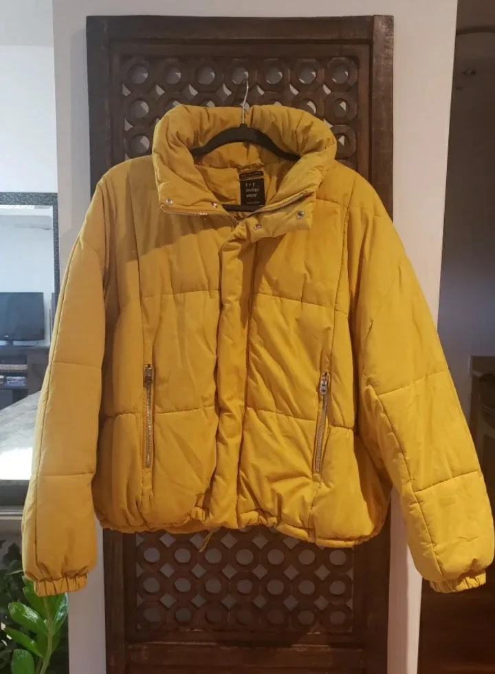 Zara Yellow Puffer Jacket image indicator(4)