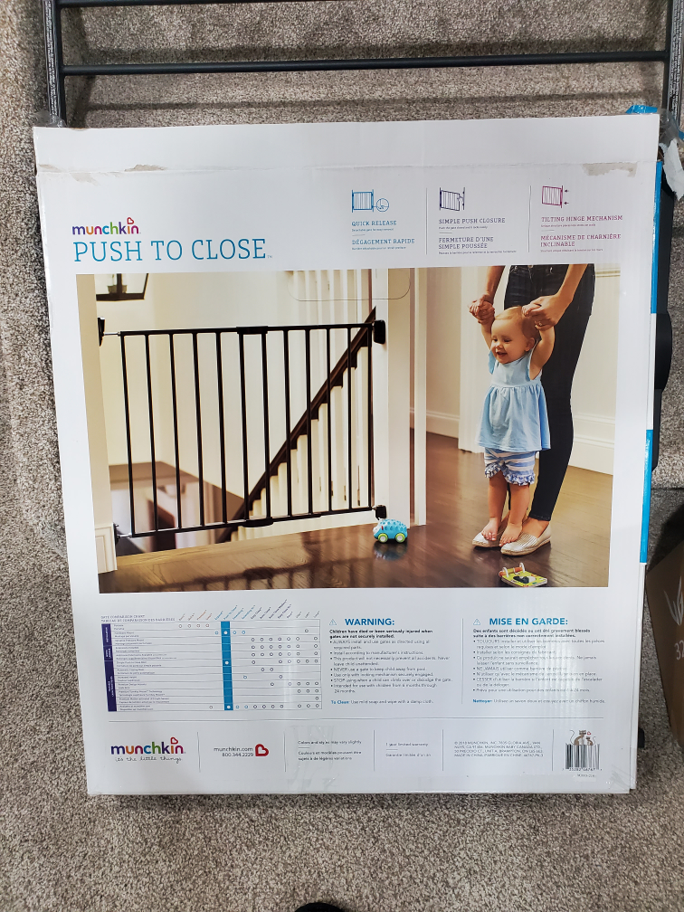 Munchkin Push to Close Baby Gate - 45 inch Wide - photo 2