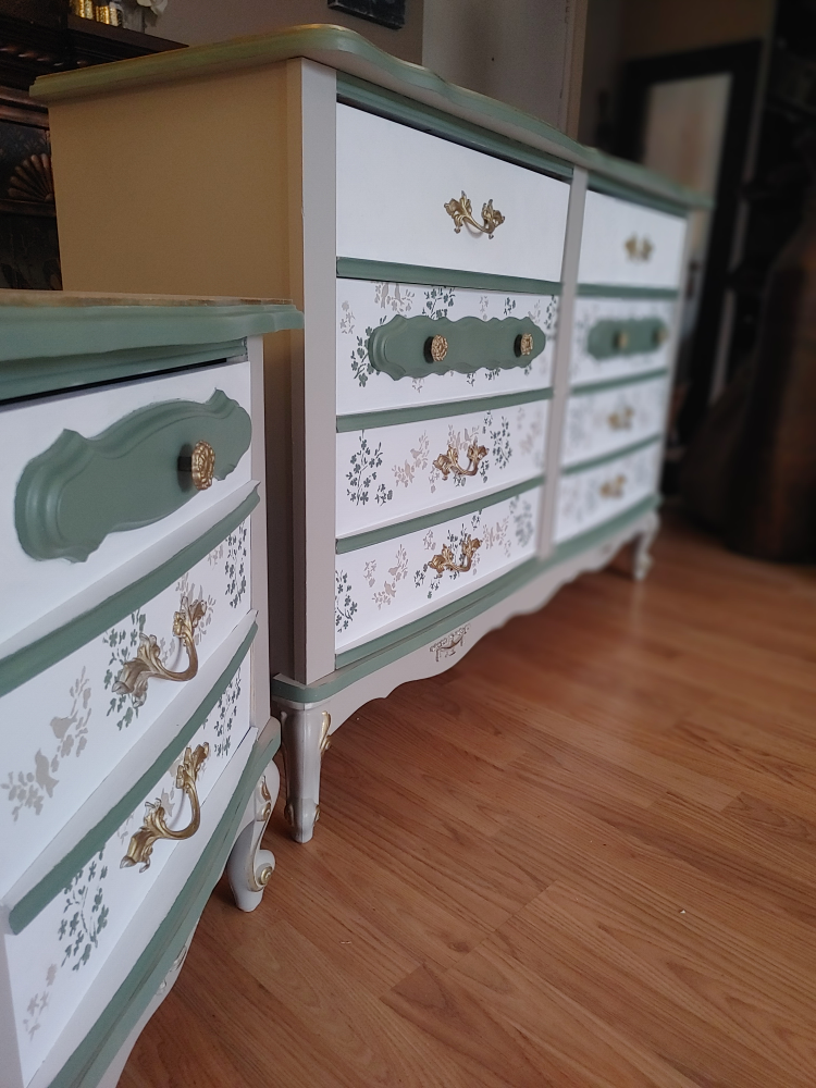 Vintage Bedroom Set - Dresser and Nightstand - photo 5