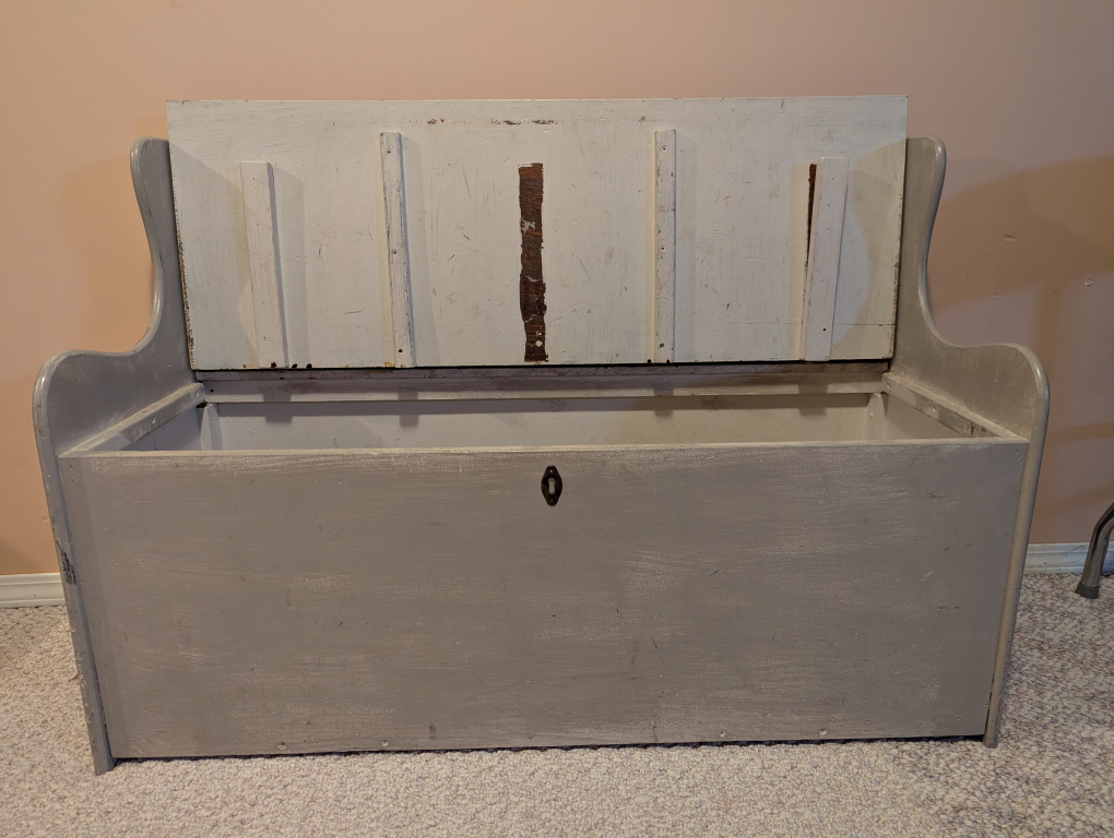 Vintage Wooden Storage Bench with Lift-Up Seat - photo 4